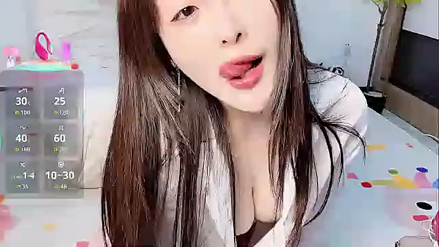 caomei2580 online show from December 4, 2:48 pm