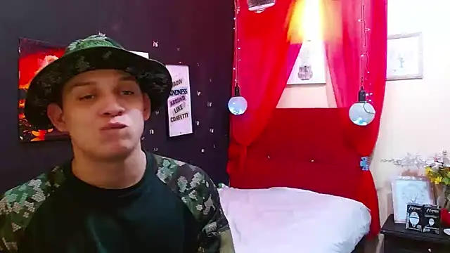 luccasbigcock online show from September 11, 10:43 pm