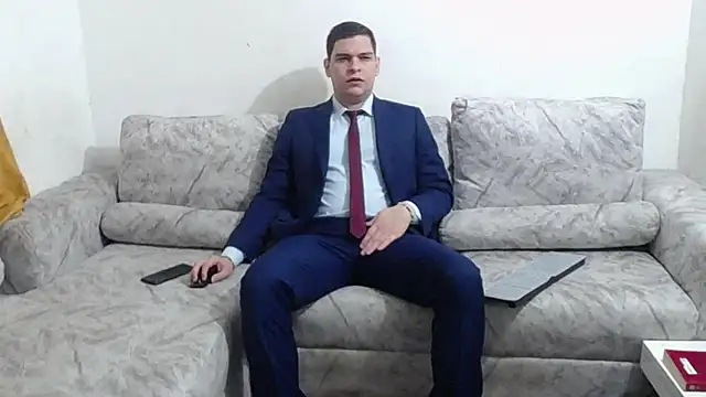 Victor Maitland online show from December 3, 3:47 am