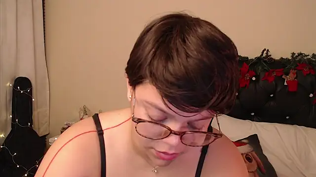 Amanda sweet online show from December 6, 3:55 pm