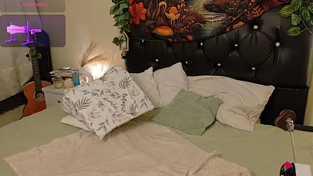 Amanda sweet online show from October 11, 1:05 am