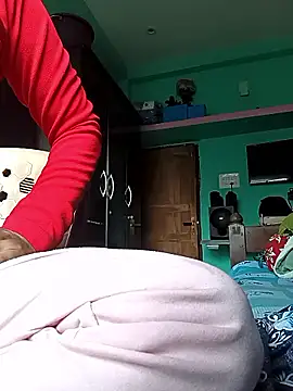 Desi couple305 online show from November 15, 8:55 am