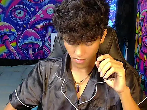 kenbigcockxx online show from June 5, 6:35 pm