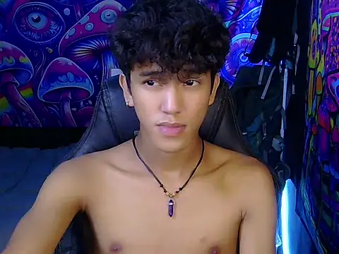 kenbigcockxx online show from June 8, 3:23 pm
