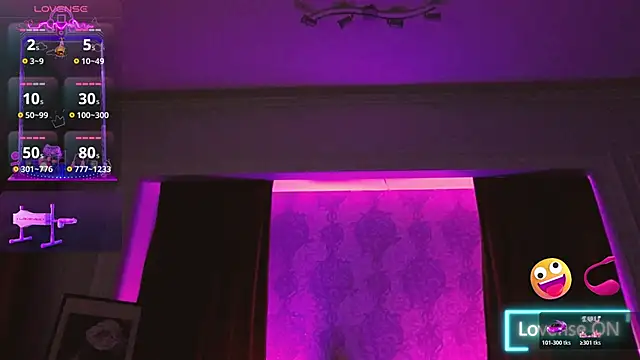 Snapshot of HeidiKendal chatting on October 20, 2:06 pm HeidiKendal online show from October 20, 2:06 pm