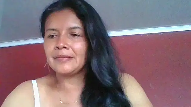 DianaOchoa  online show from June 13, 8:40 pm