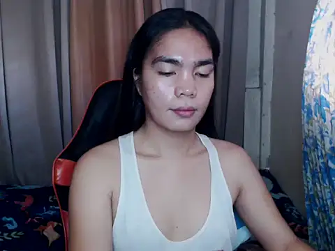 Snapshot of Simple_Martina chatting on September 28, 1:22 am Simple Martina online show from September 28, 1:22 am