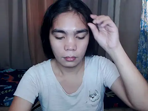 Snapshot of Simple_Martina chatting on October 15, 1:39 am Simple Martina online show from October 15, 1:39 am