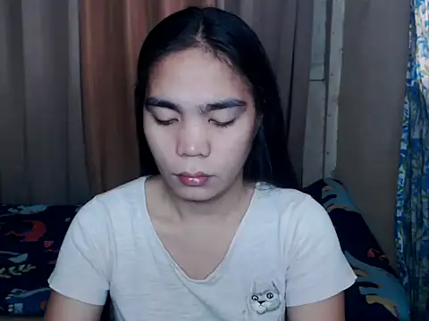 Snapshot of Simple_Martina chatting on October 28, 1:31 am Simple Martina online show from October 28, 1:31 am