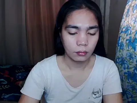 Snapshot of Simple_Martina chatting on November 6, 2:01 am Simple Martina online show from November 6, 2:01 am