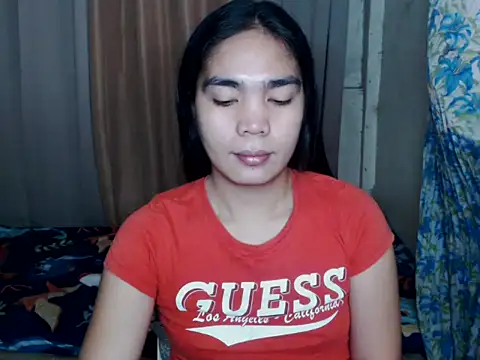 Snapshot of Simple_Martina chatting on November 16, 1:22 am Simple Martina online show from November 16, 1:22 am