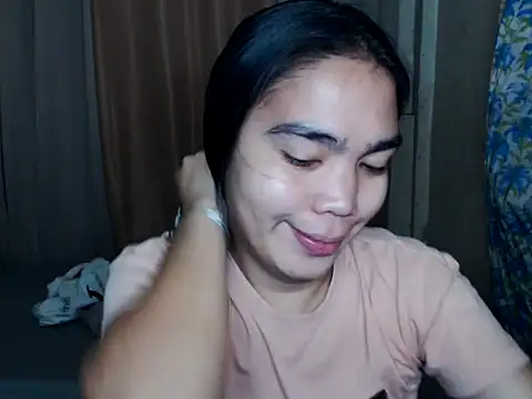 Snapshot of Simple_Martina chatting on December 1, 11:32 pm Simple Martina online show from December 1, 11:32 pm