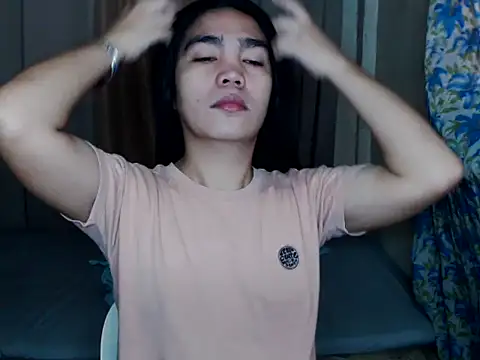 Snapshot of Simple_Martina chatting on December 18, 1:22 am Simple Martina online show from December 18, 1:22 am