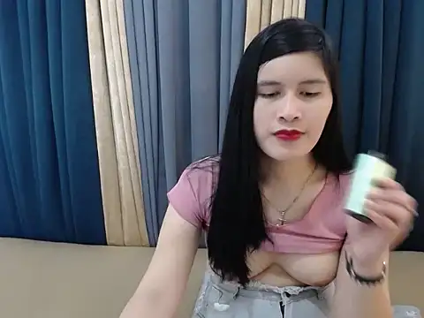 Snapshot of pinay_amaliax chatting on November 7, 10:59 am pinay amaliax online show from November 7, 10:59 am