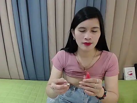 Snapshot of pinay_amaliax chatting on July 25, 10:35 am pinay amaliax online show from July 25, 10:35 am