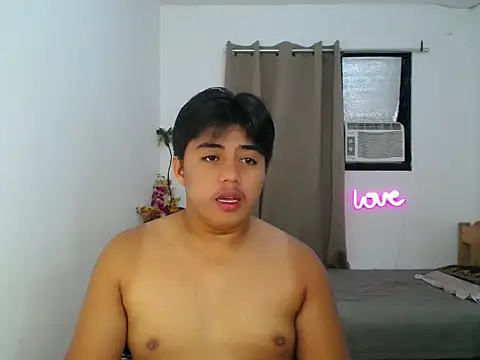 Hugecock2hundle intown online show from December 18, 11:16 am