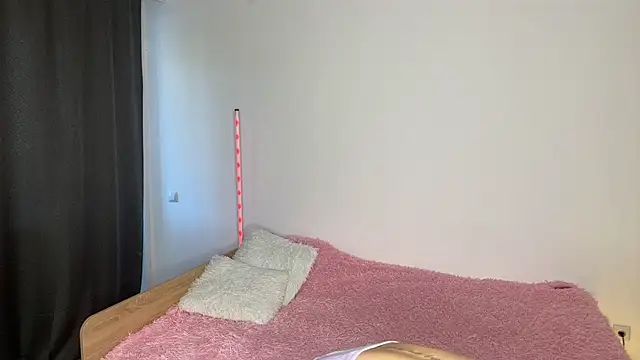 Snapshot of Rebel_Angel_ chatting on September 16, 4:35 am Rebel Angel online show from September 16, 4:35 am