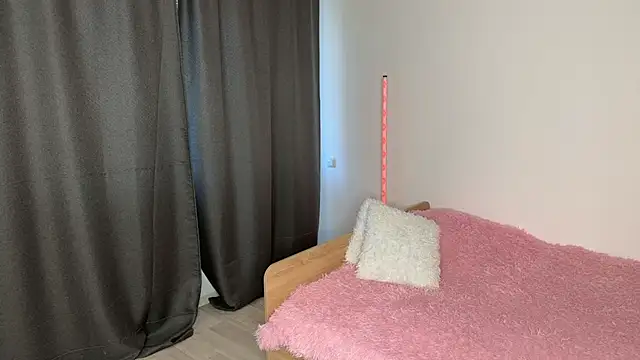 Snapshot of Rebel_Angel_ chatting on September 24, 5:55 am Rebel Angel online show from September 24, 5:55 am