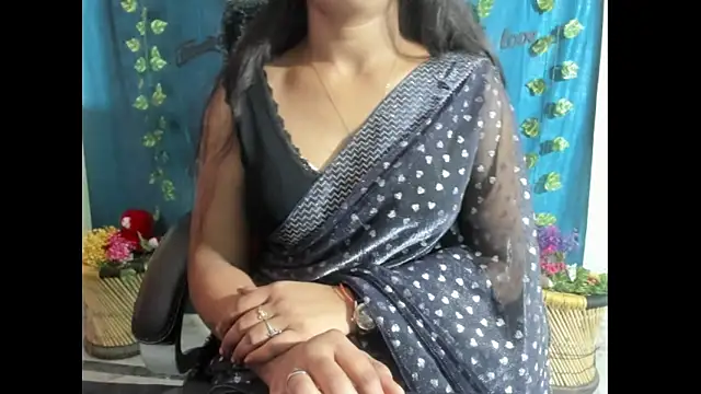 Snapshot of Forever_Love2025 chatting on December 14, 7:36 am Forever Love2025 online show from December 14, 7:36 am