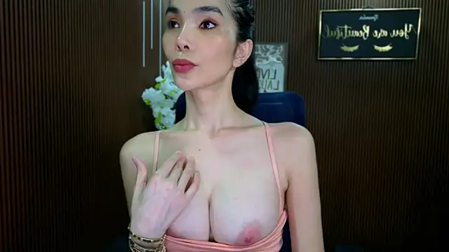 Snapshot of xxforyoureyesonlyxx chatting on March 5, 1:45 am xxforyoureyesonlyxx online show from March 5, 1:45 am