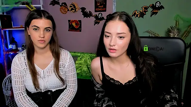 miki-niki online show from November 3, 4:30 pm