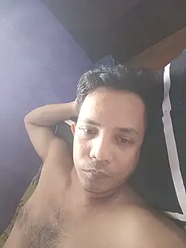 hotcumboi69 online show from July 16, 2:39 am