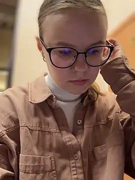  CherryBloom  online show from October 6, 6:22 am