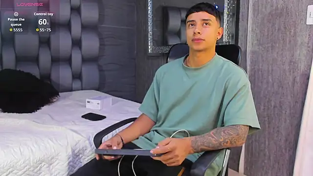 jaze bradley online show from November 11, 11:32 am