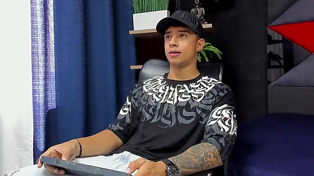 jaze bradley online show from November 22, 5:12 pm