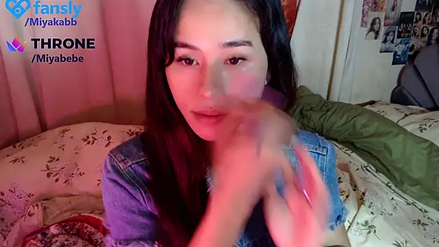 Snapshot of chakababe chatting on July 4, 4:18 am chakababe online show from July 4, 4:18 am