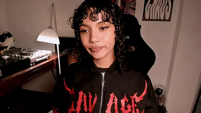 Snapshot of Nati____ chatting on February 18, 3:19 pm Nati online show from February 18, 3:19 pm