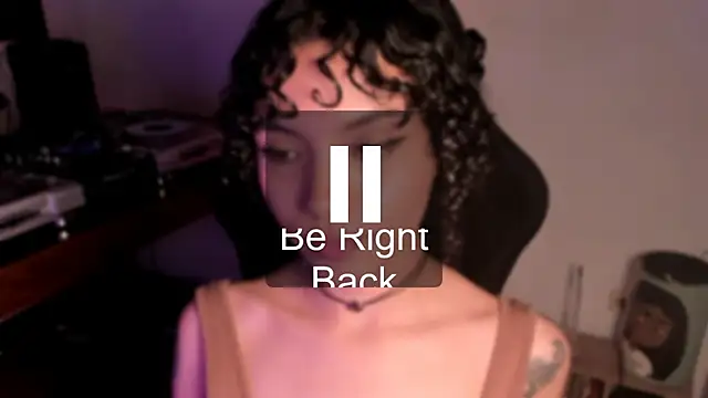 Snapshot of Nati____ chatting on July 12, 2:35 am Nati online show from July 12, 2:35 am