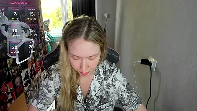 Snapshot of NicoleRiccii chatting on October 10, 1:32 pm NicoleRiccii online show from October 10, 1:32 pm