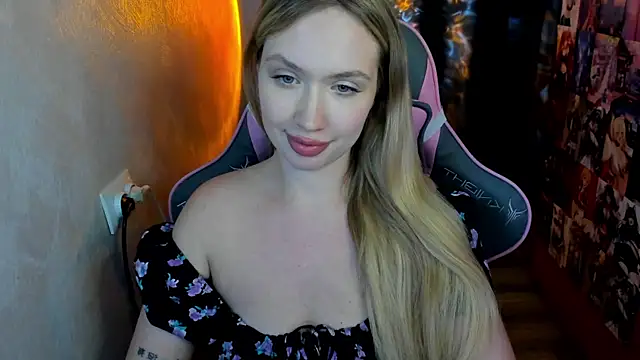 Snapshot of NicoleRiccii chatting on November 25, 7:36 pm NicoleRiccii online show from November 25, 7:36 pm