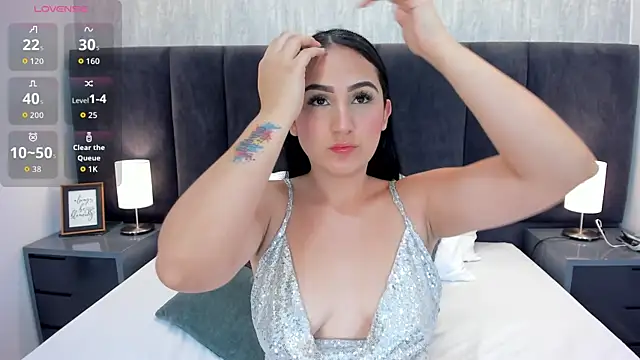 HiilaryDolce online show from September 9, 2:27 pm