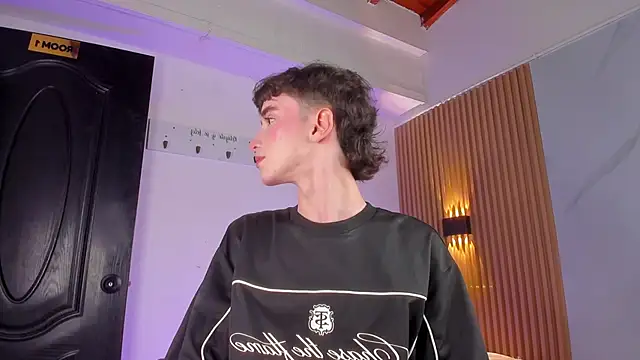 Snapshot of austin_rouse chatting on March 20, 8:14 pm austin rouse online show from March 20, 8:14 pm