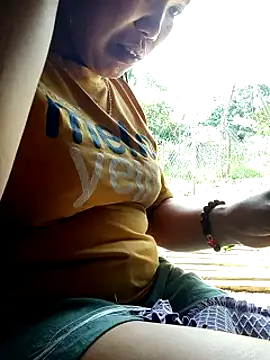 Snapshot of jienrrr chatting on October 5, 2:10 am jienrrr online show from October 5, 2:10 am