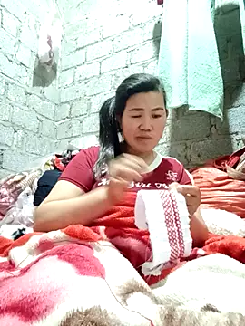 Snapshot of jienrrr chatting on October 11, 1:27 am jienrrr online show from October 11, 1:27 am