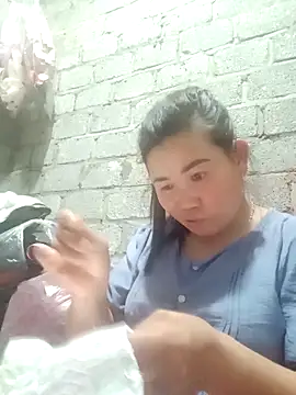 Snapshot of jienrrr chatting on October 21, 1:01 pm jienrrr online show from October 21, 1:01 pm