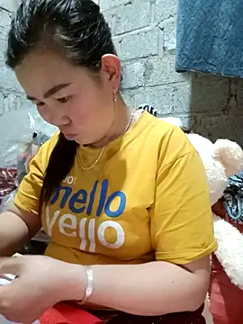 Snapshot of jienrrr chatting on October 31, 1:06 am jienrrr online show from October 31, 1:06 am