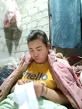 Snapshot of jienrrr chatting on November 3, 1:29 am jienrrr online show from November 3, 1:29 am