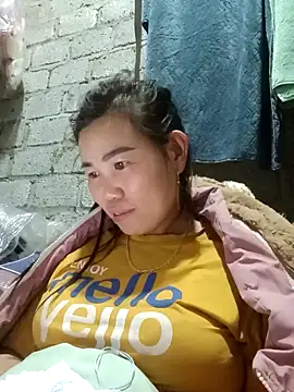 Snapshot of jienrrr chatting on November 4, 1:43 pm jienrrr online show from November 4, 1:43 pm