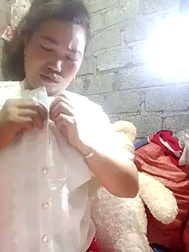 Snapshot of jienrrr chatting on November 12, 12:44 am jienrrr online show from November 12, 12:44 am