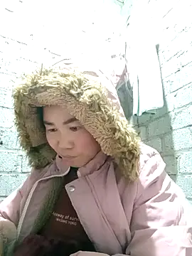 Snapshot of jienrrr chatting on November 19, 12:10 am jienrrr online show from November 19, 12:10 am