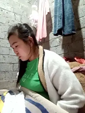 Snapshot of jienrrr chatting on November 30, 2:32 pm jienrrr online show from November 30, 2:32 pm