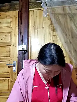 Snapshot of yoowwmr chatting on October 30, 1:56 pm yoowwmr online show from October 30, 1:56 pm