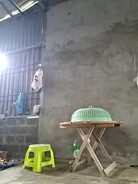 Snapshot of yoowwmr chatting on December 18, 1:11 am yoowwmr online show from December 18, 1:11 am