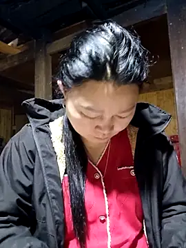 yoowwmr online show from February 1, 2:21 am