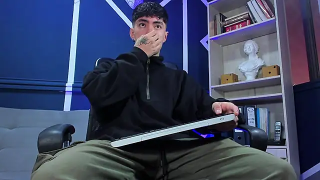 etham wolf  online show from September 22, 12:29 pm