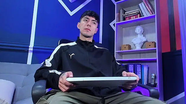 etham wolf  online show from October 10, 12:59 pm